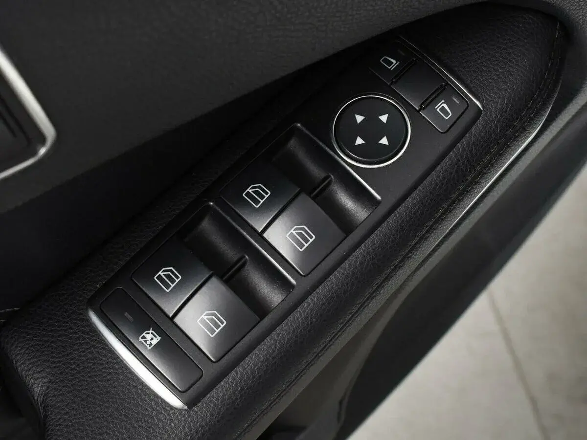 Mercedes benz E-Класс