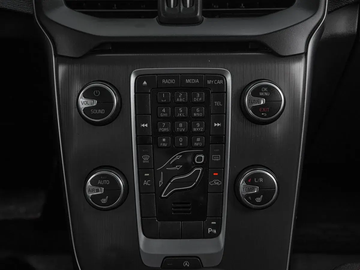 Volvo V40