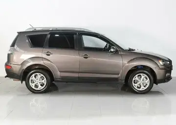 Mitsubishi Outlander Вид 4