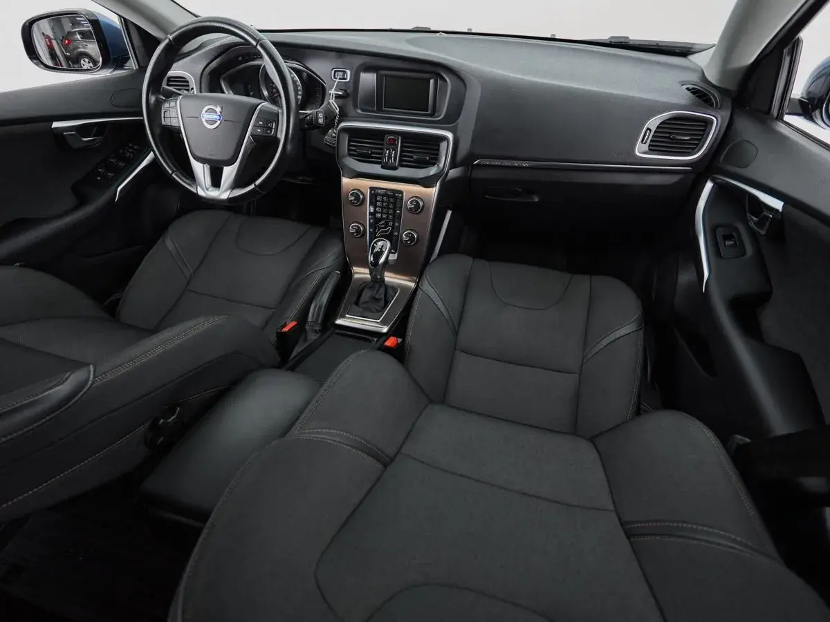 Volvo V40