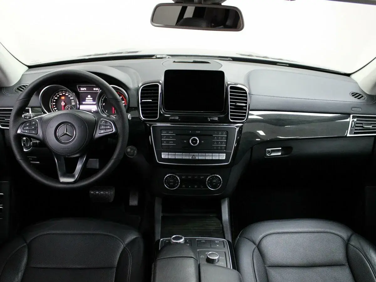Mercedes benz GLS