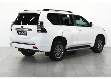 Toyota Land Cruiser Prado Вид 4