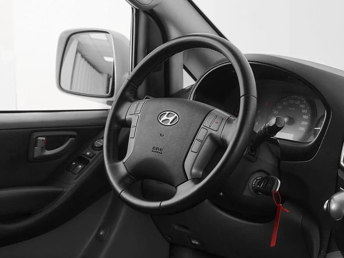 Hyundai H-1