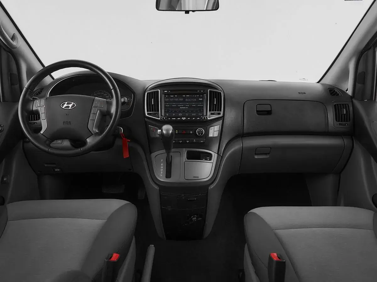 Hyundai H-1