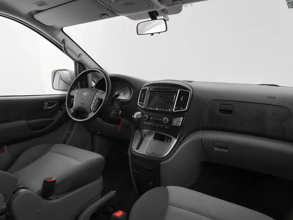 Hyundai H-1