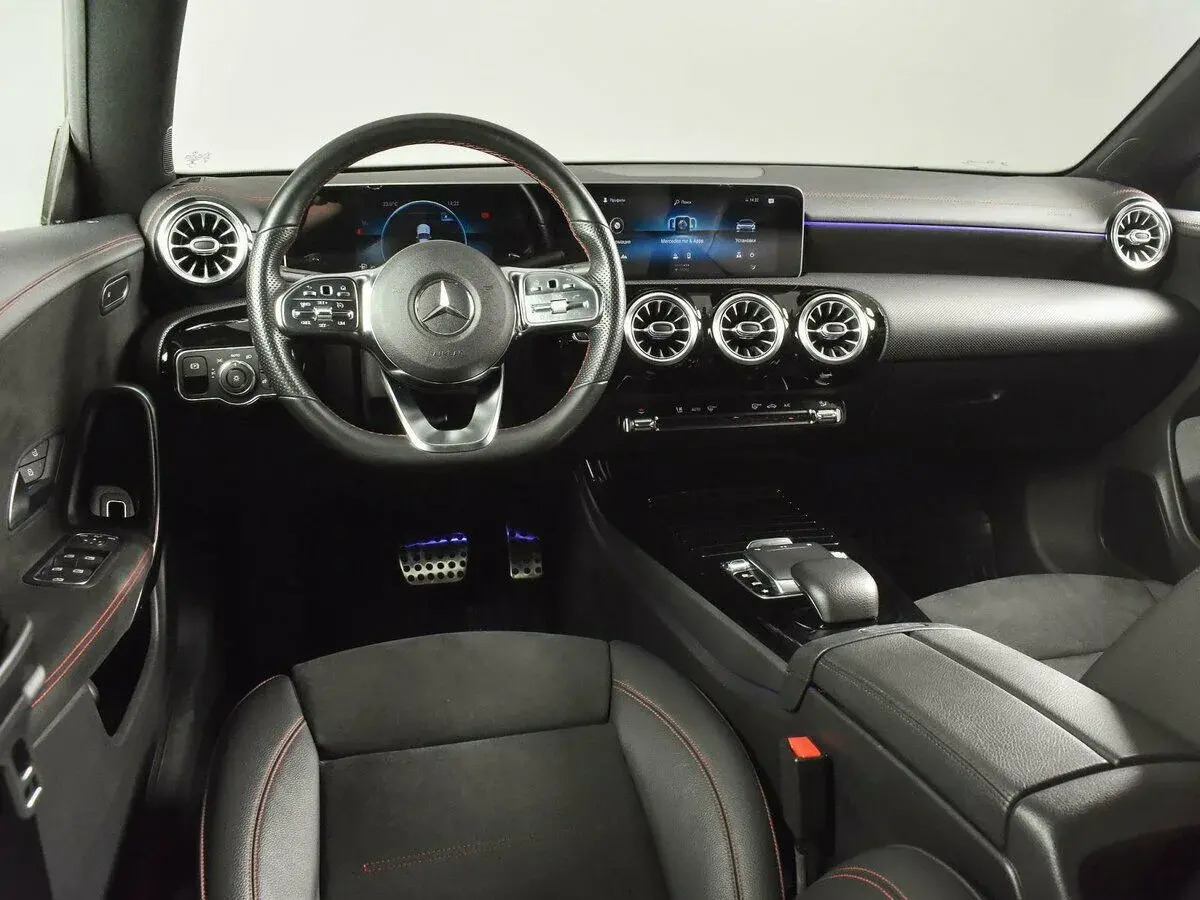 Mercedes benz CLA