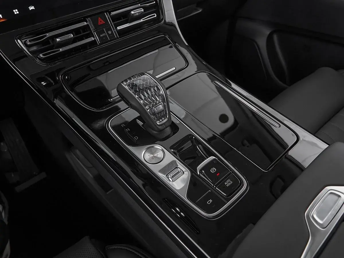 GAC M8