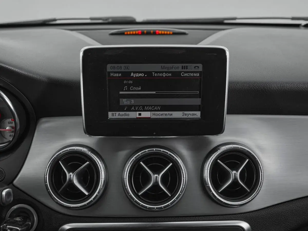 Mercedes benz CLA
