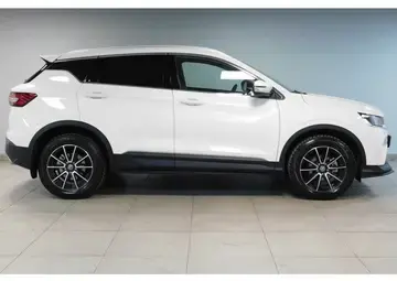 Geely Coolray Вид 3