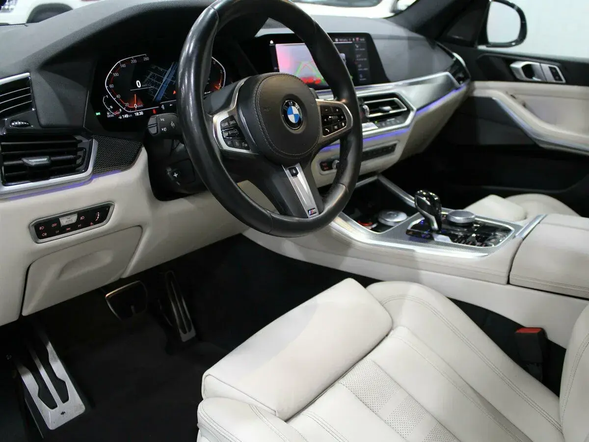 Infiniti Q60