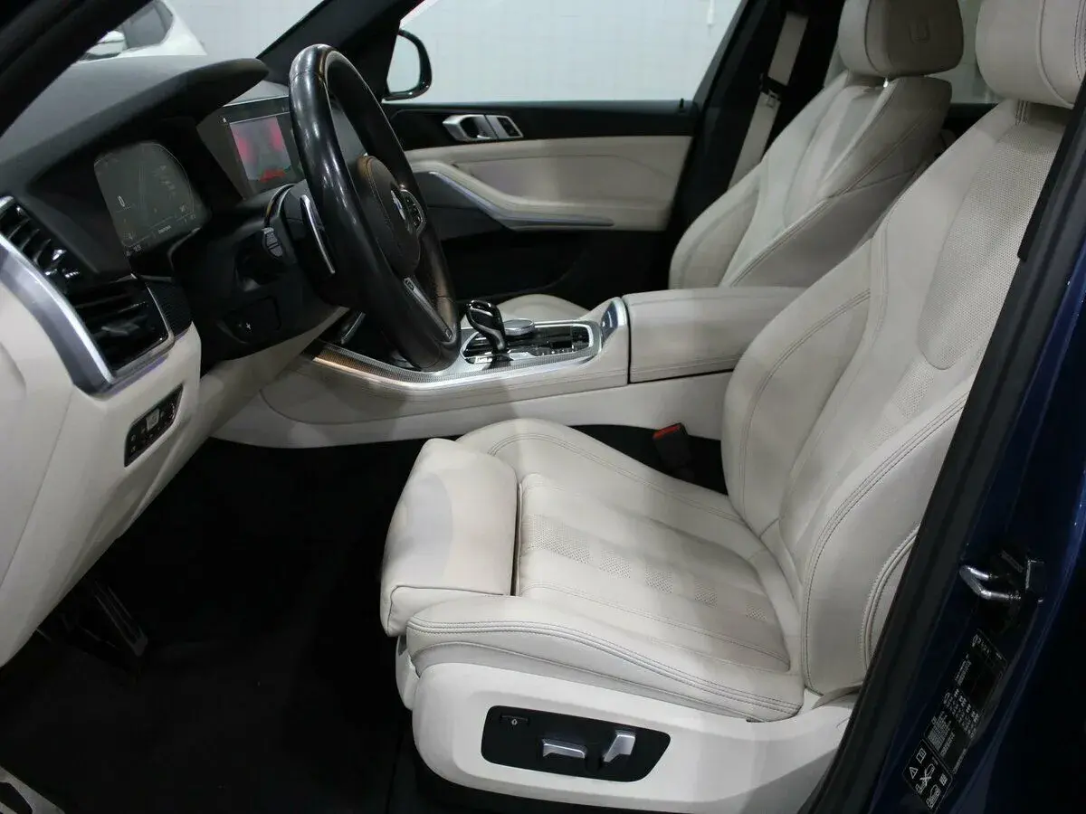 Infiniti Q60