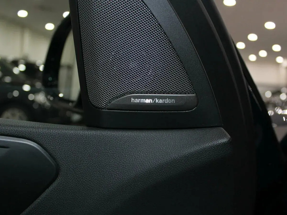 Infiniti Q60