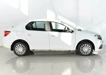 Renault Logan Вид 4