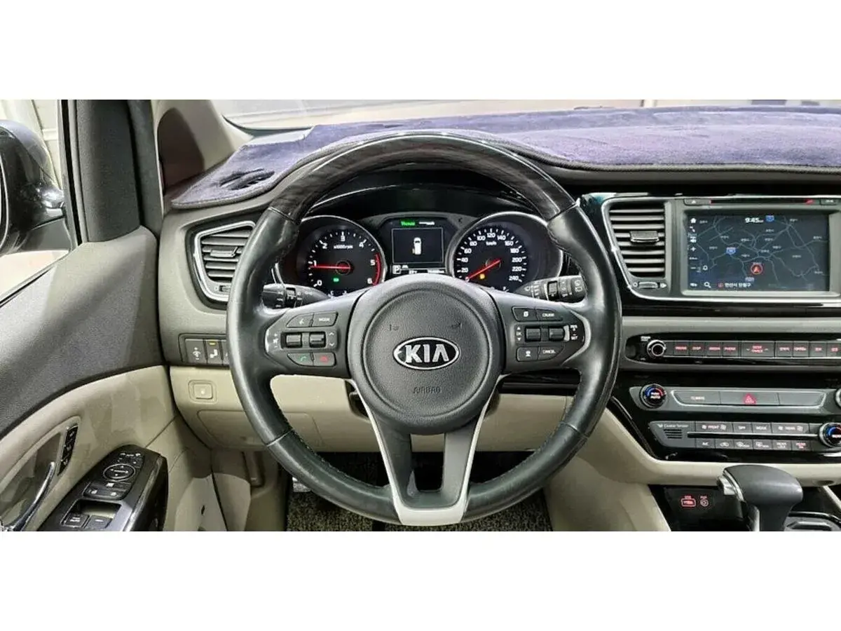 Kia Carnival
