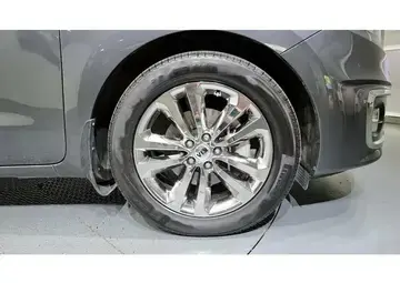 Kia Carnival Вид 4