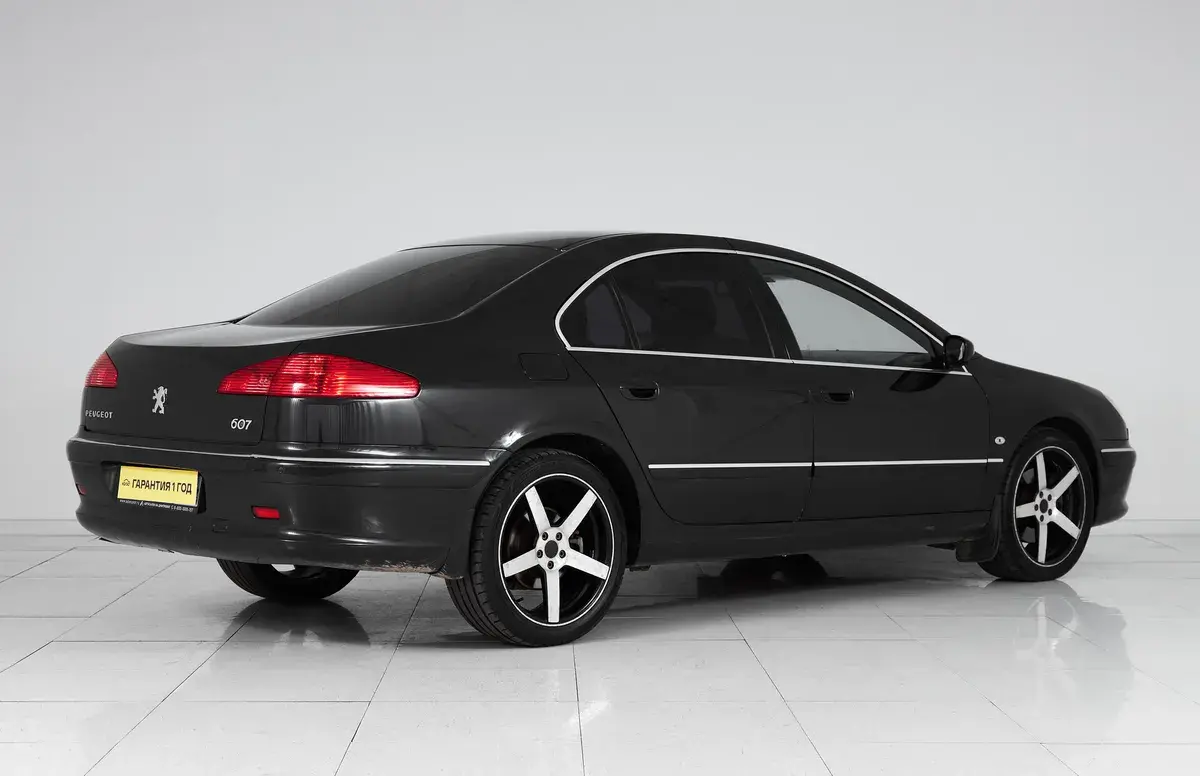Peugeot 607