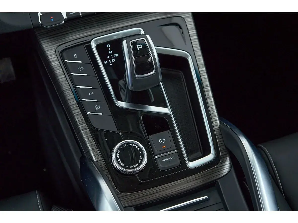 Geely Atlas Pro