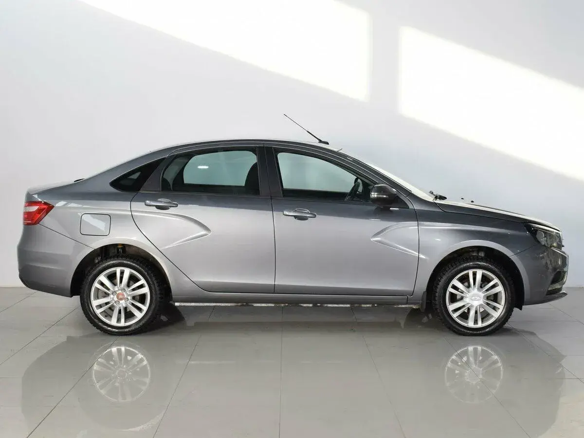Lada Vesta