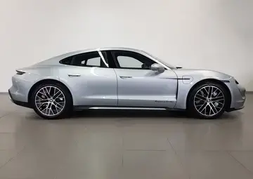 Porsche Taycan Вид 3