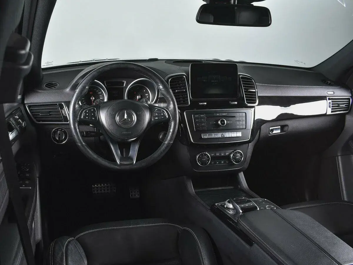 Mercedes benz GLS