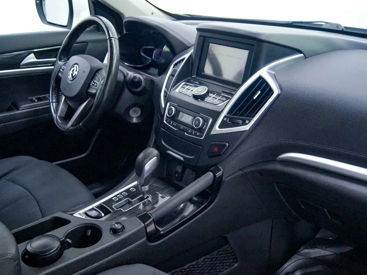 Dongfeng AX7