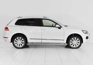 Volkswagen Touareg Вид 4
