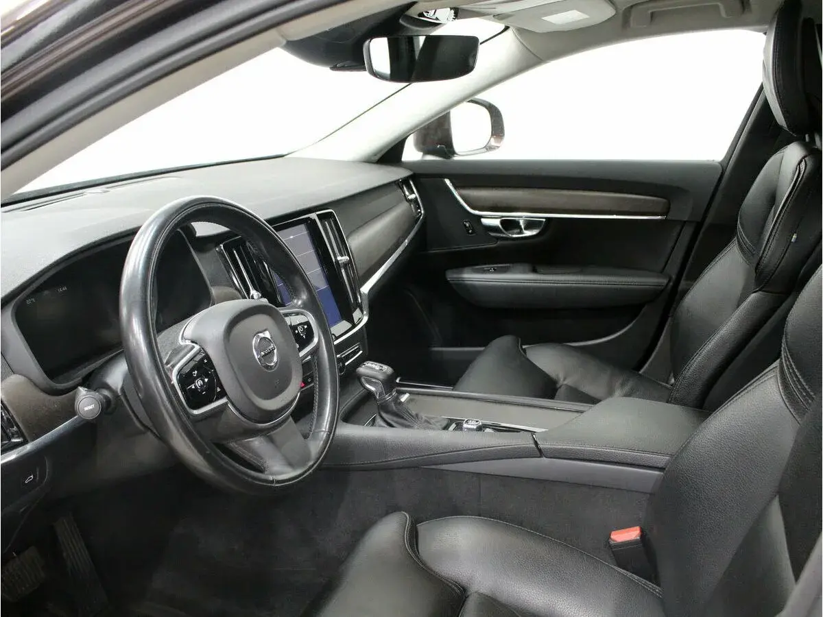 Volvo V90 Cross Country
