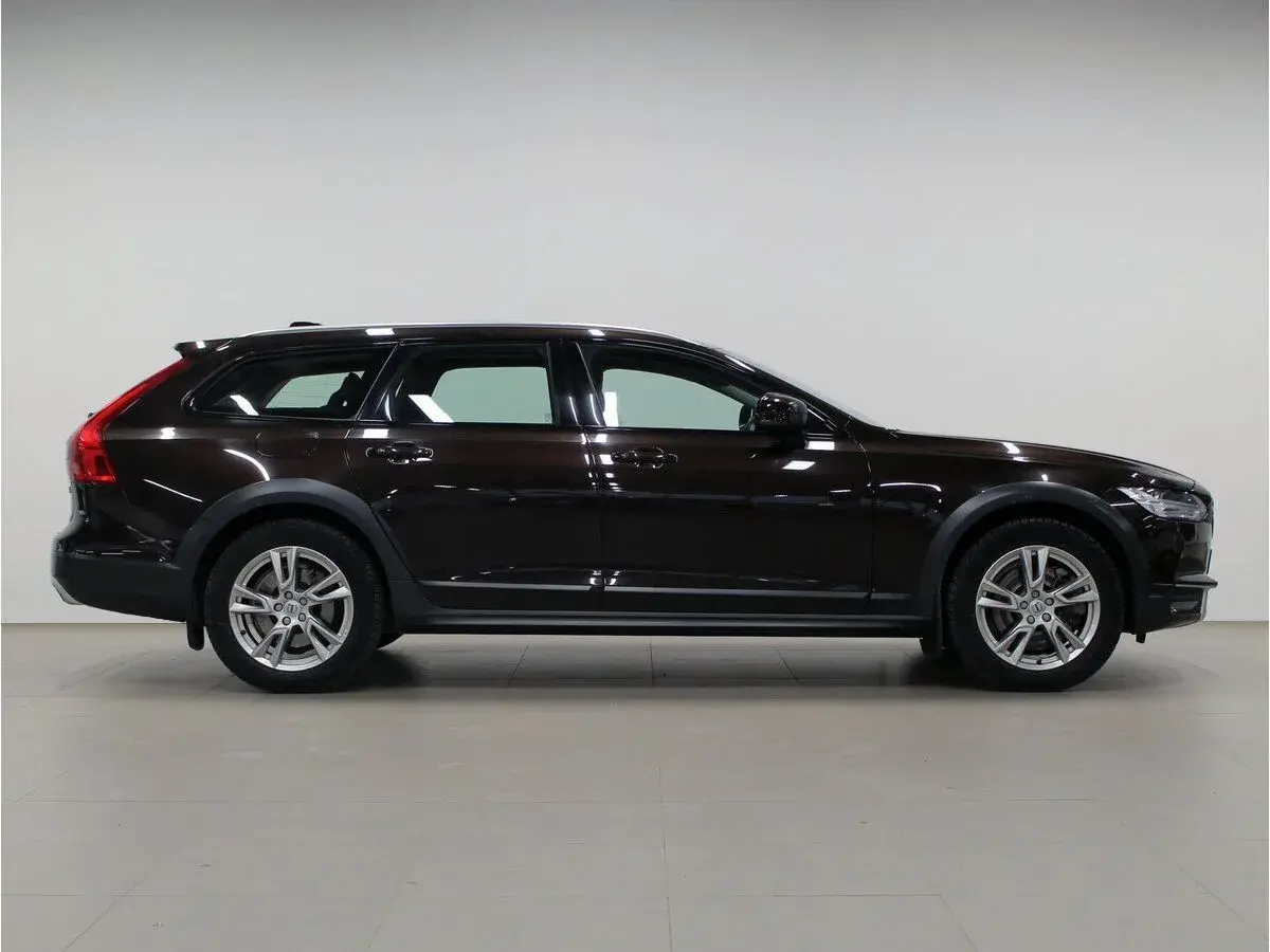Volvo V90 Cross Country
