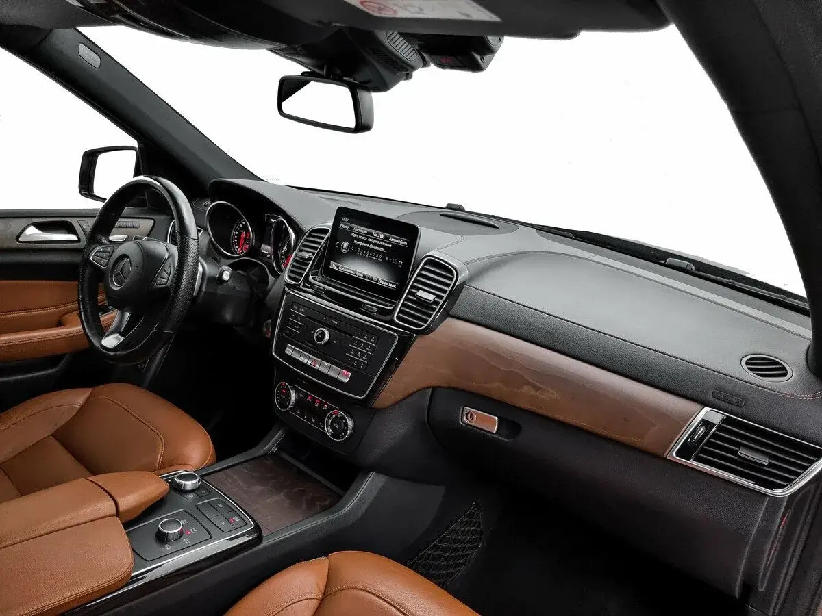 Mercedes benz GLS