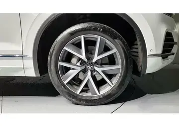 Volkswagen Touareg Вид 5