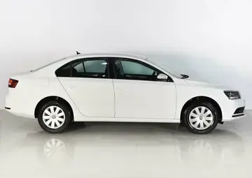 Volkswagen Jetta Вид 4