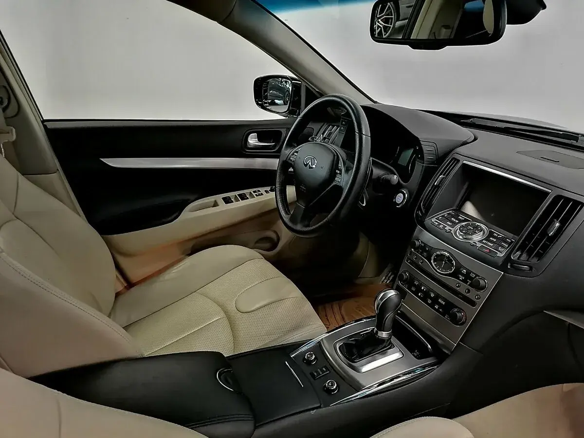 Infiniti G