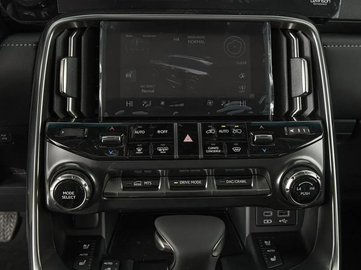 Lexus LX