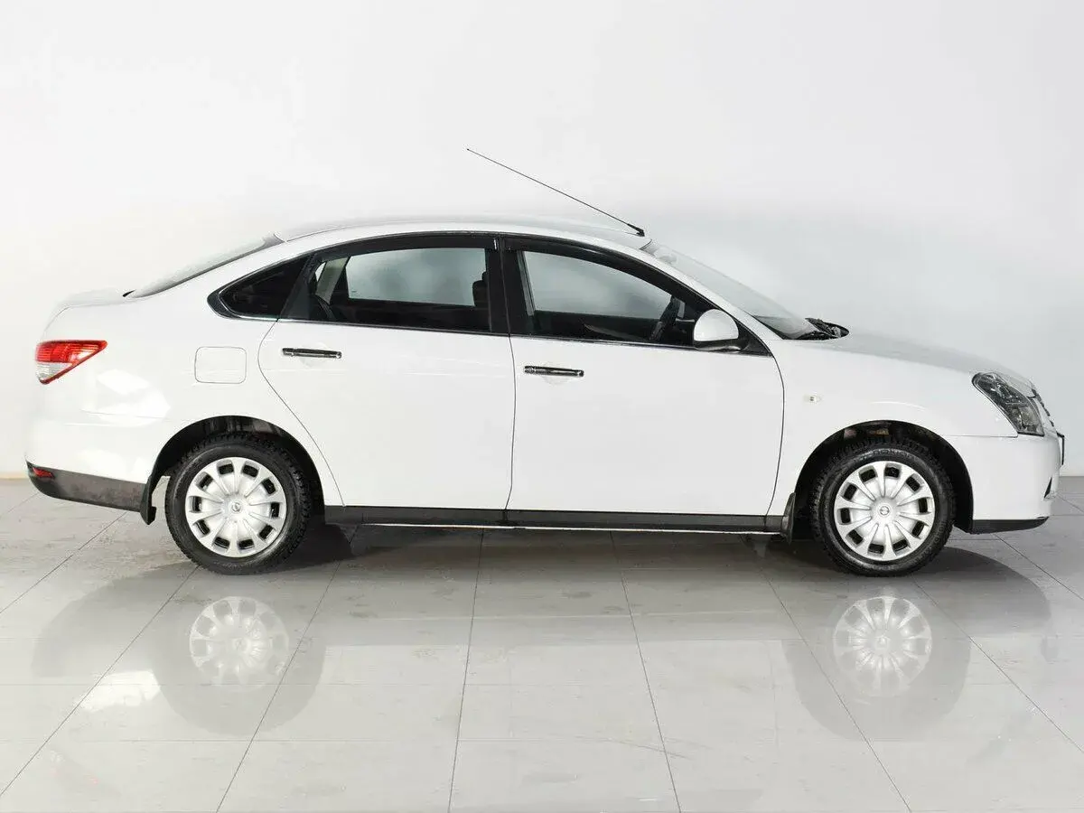Nissan Almera