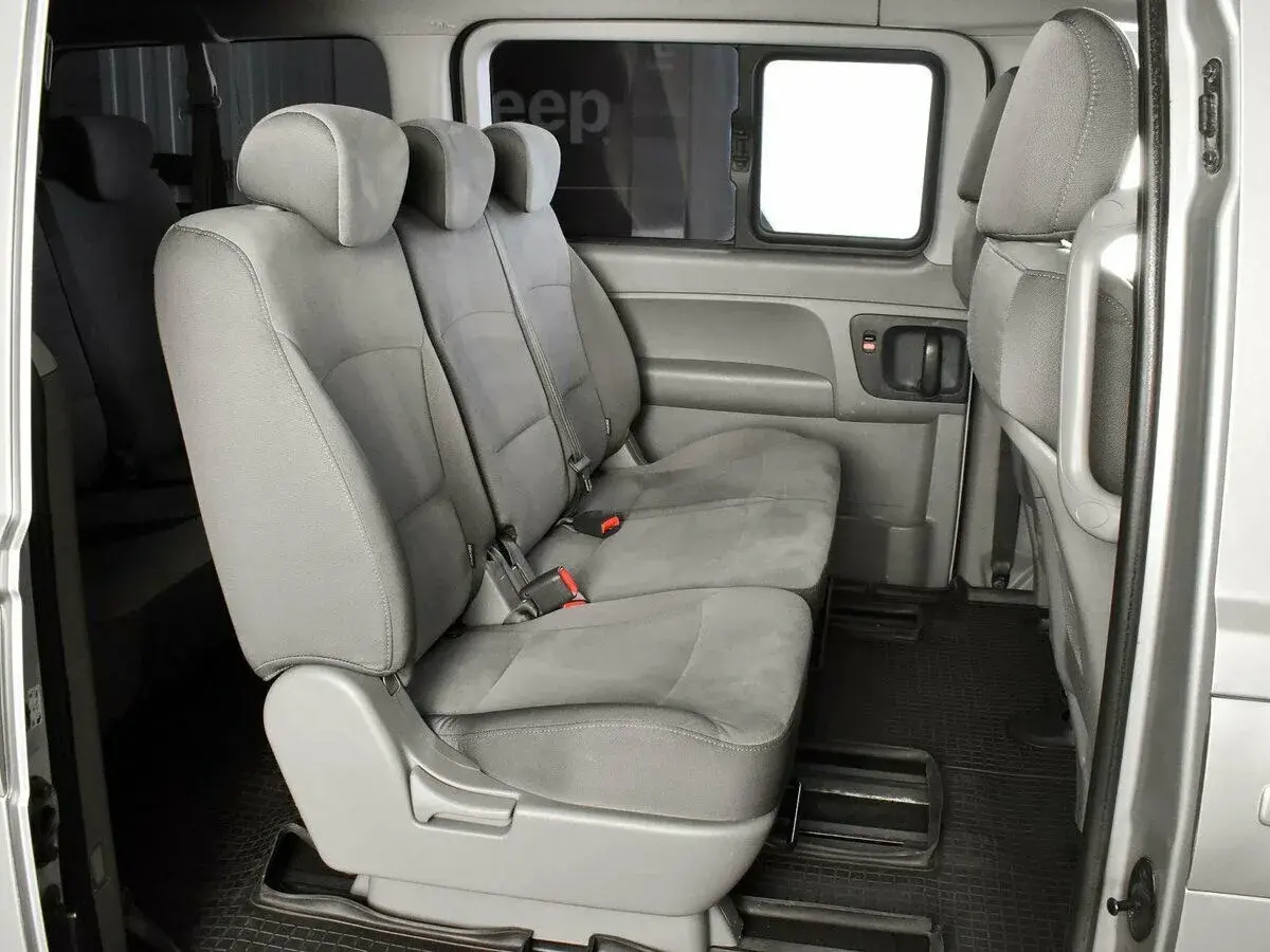 Hyundai H-1