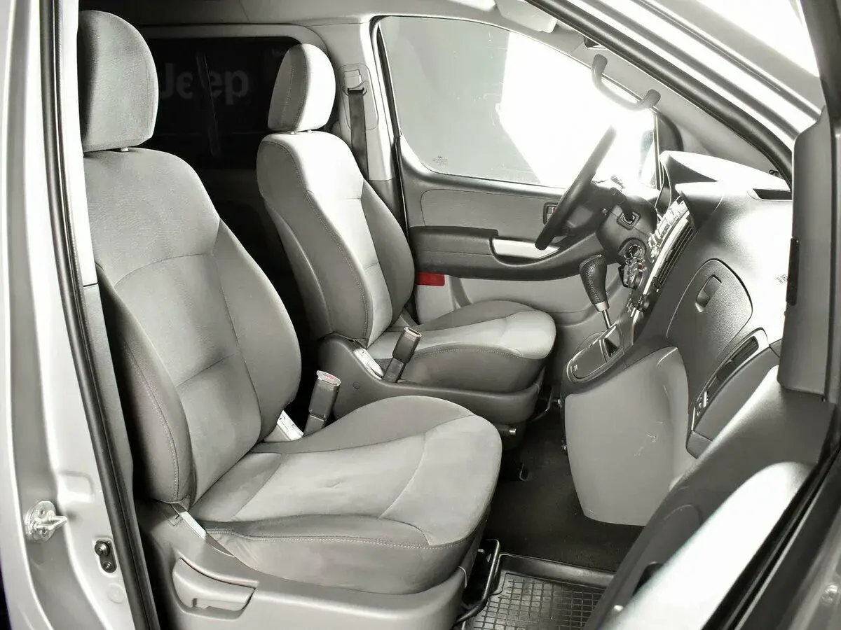 Hyundai H-1
