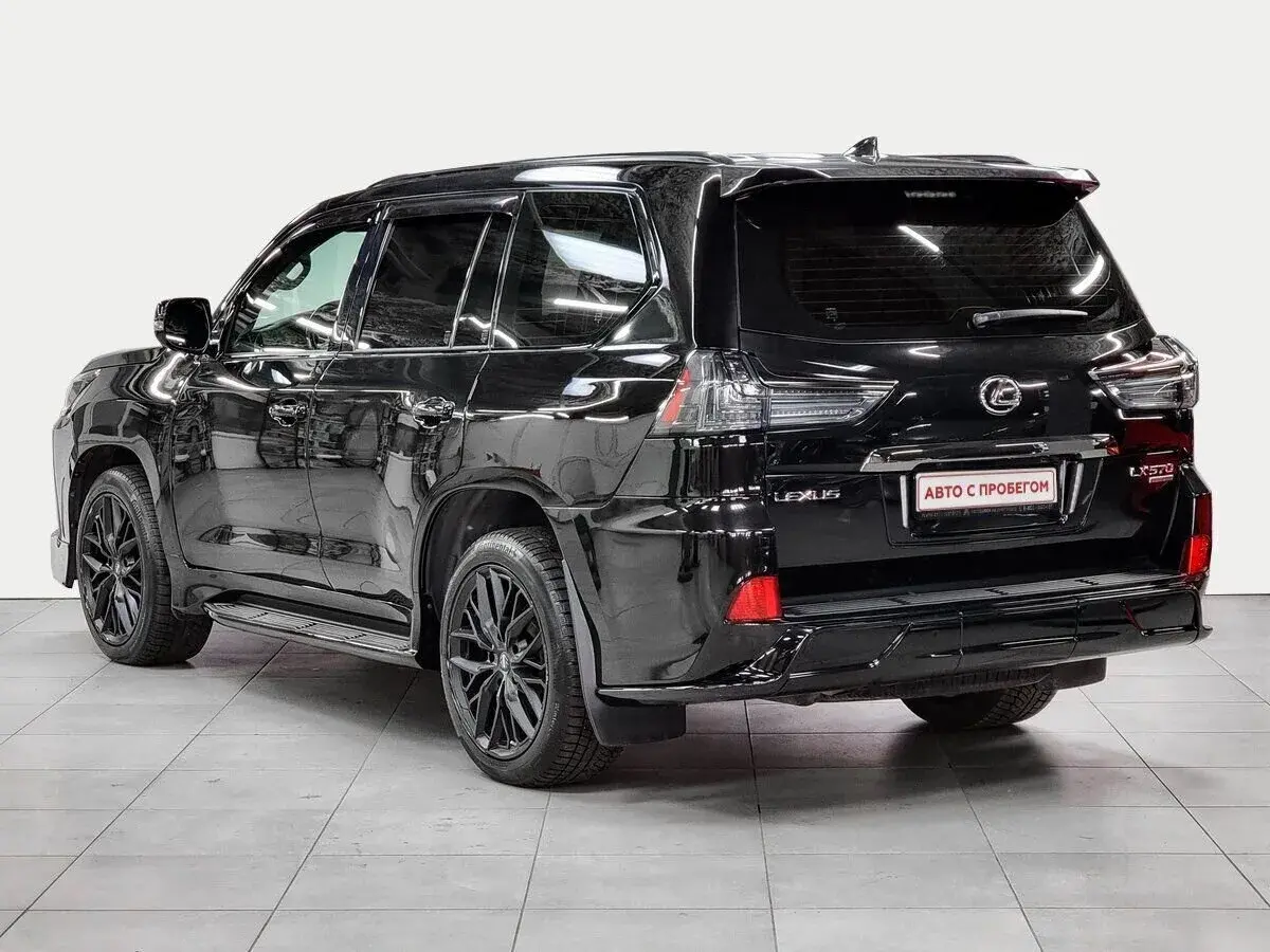 Lexus LX