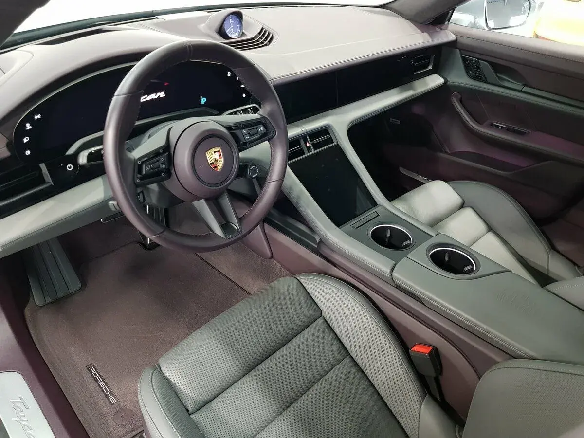 Porsche Taycan