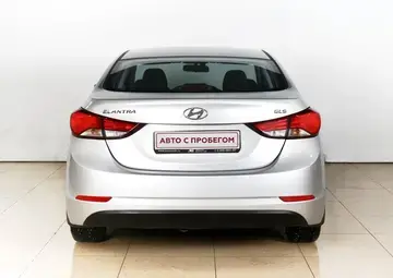 Hyundai Elantra Вид 5