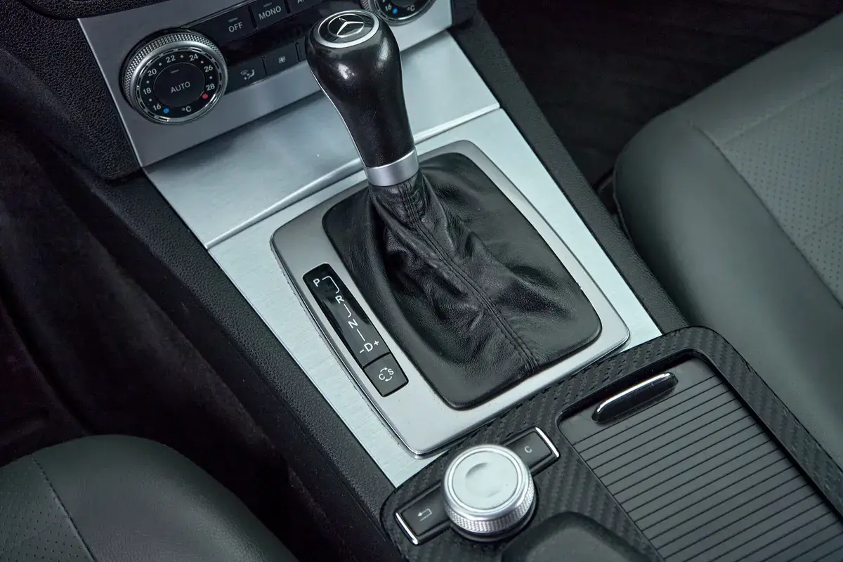 Mercedes benz C-Класс
