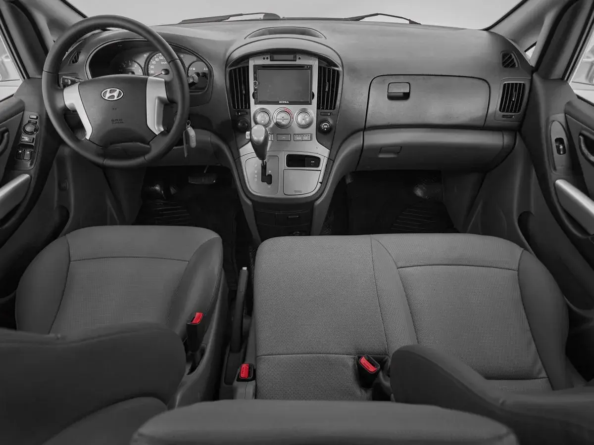 Hyundai Grand Starex