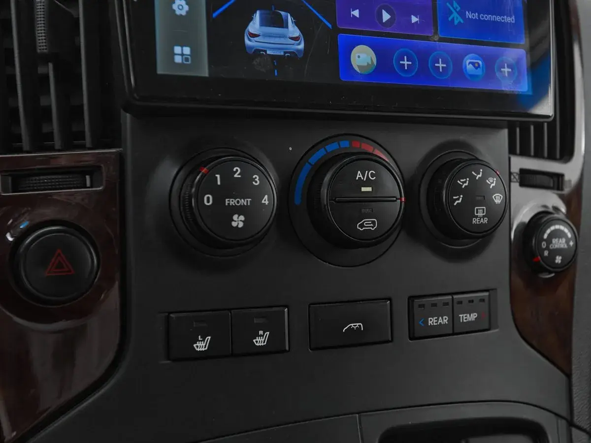 Hyundai Grand Starex