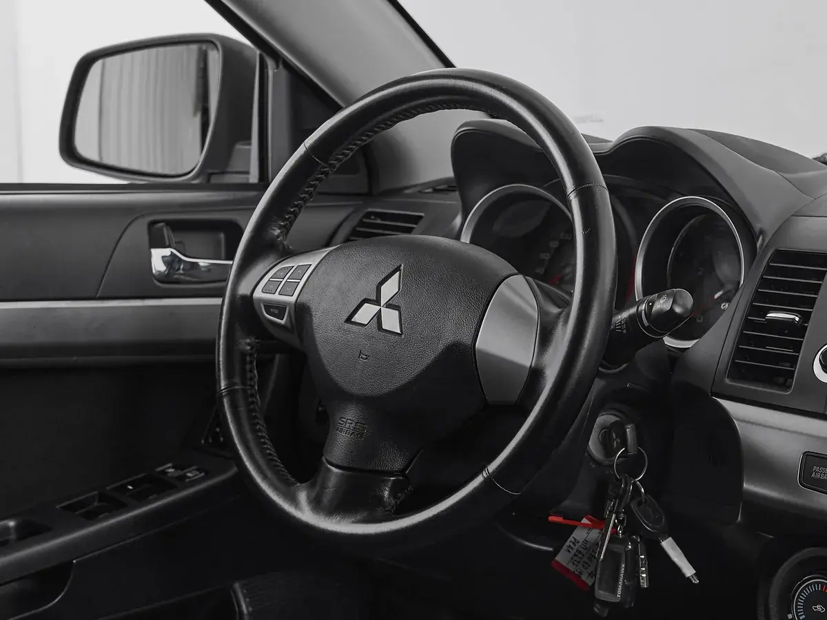 Mitsubishi Lancer