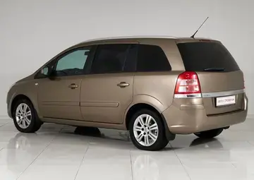 Opel Zafira Вид 4