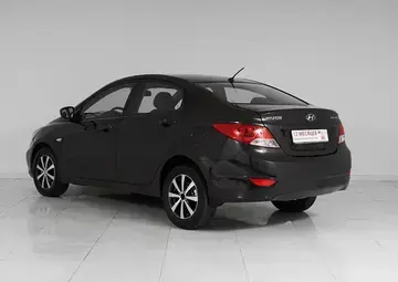 Hyundai Solaris Вид 4
