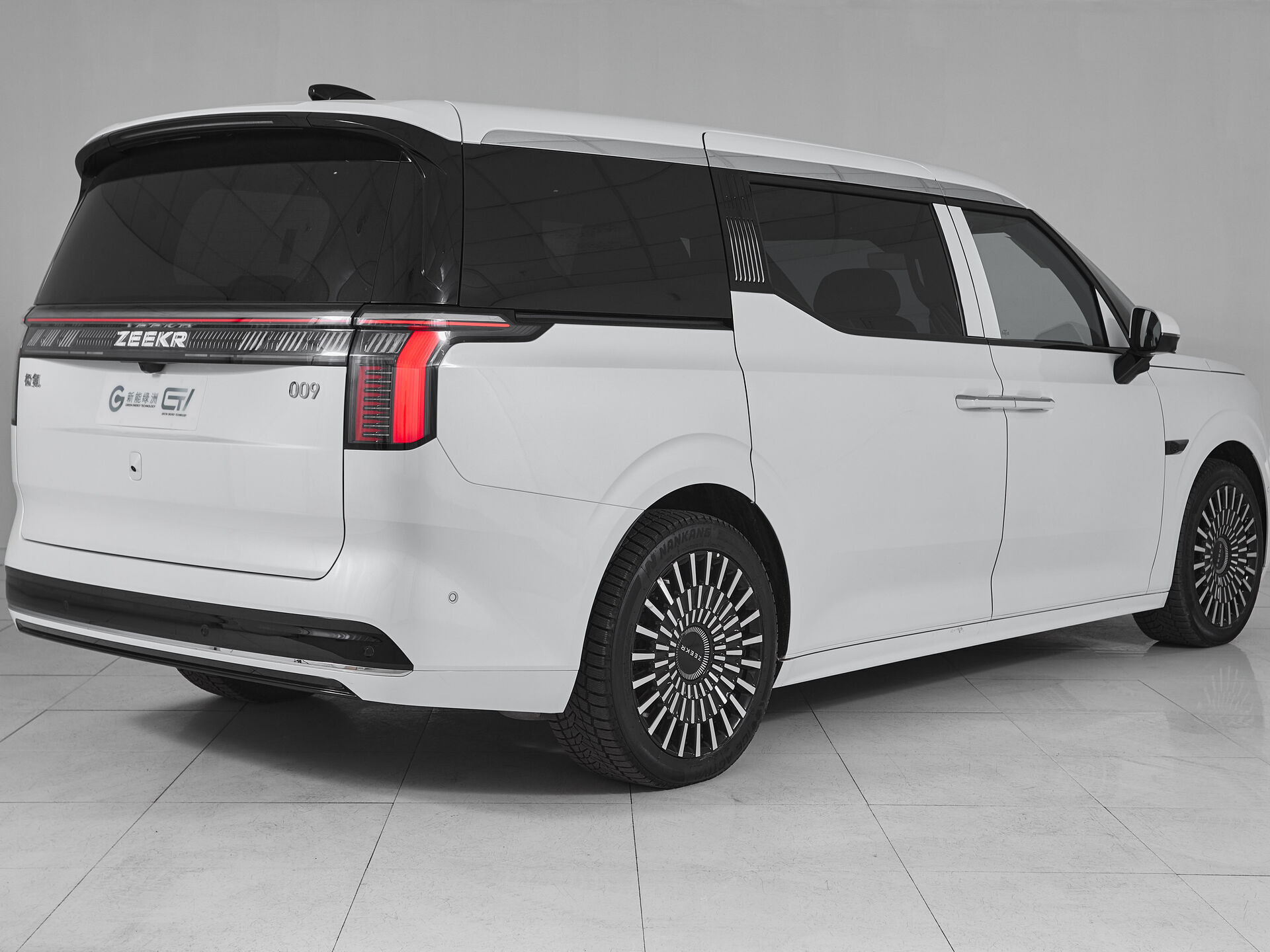 Zeekr 009
