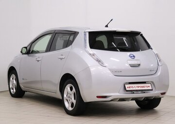 Nissan Leaf Вид 4