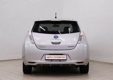 Nissan Leaf Вид 5