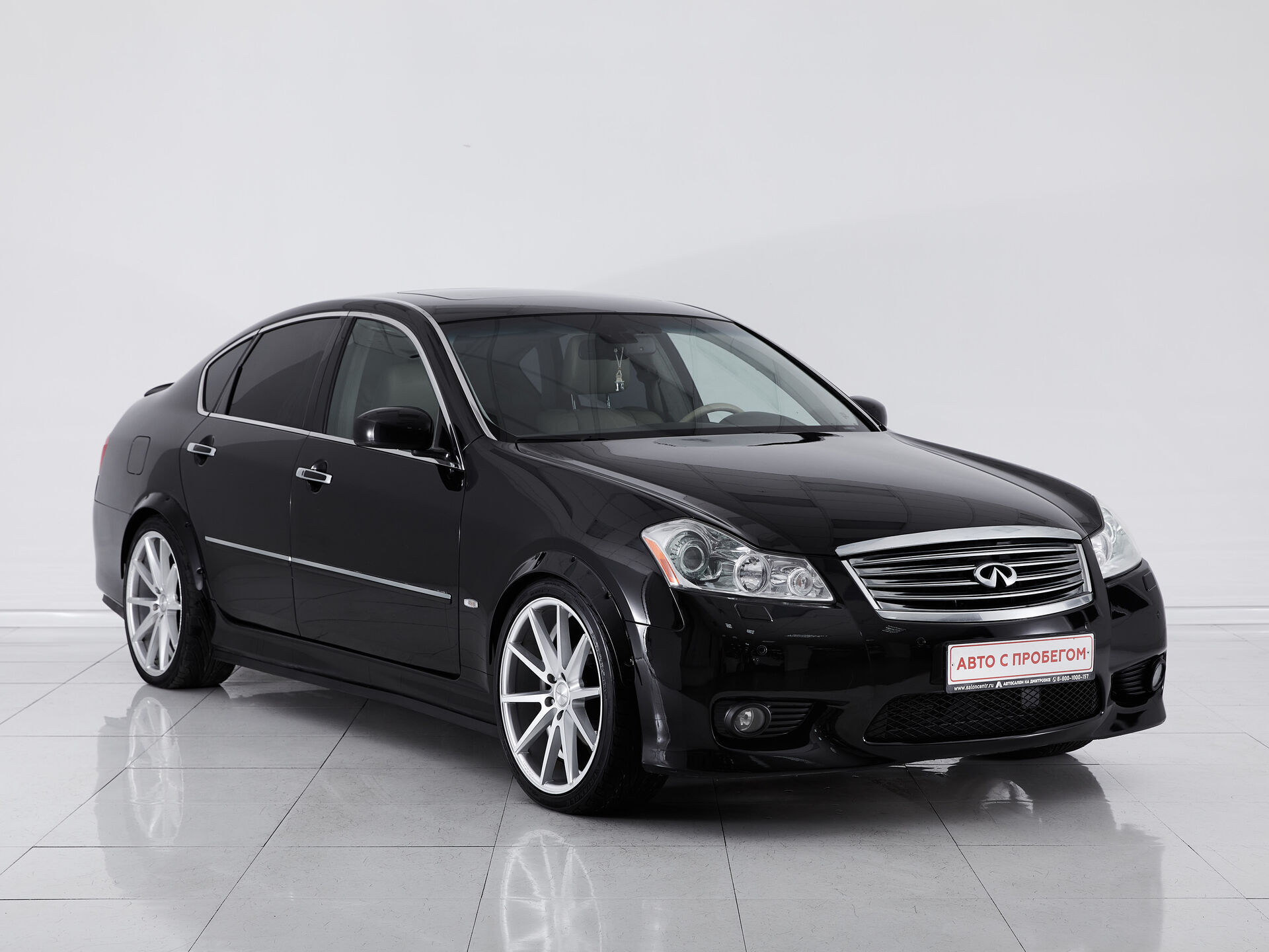 Infiniti M