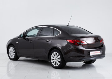 Opel Astra Вид 4
